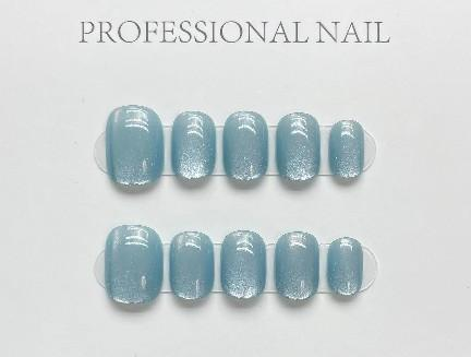 Monochrome Handcrafted Press-On Nail