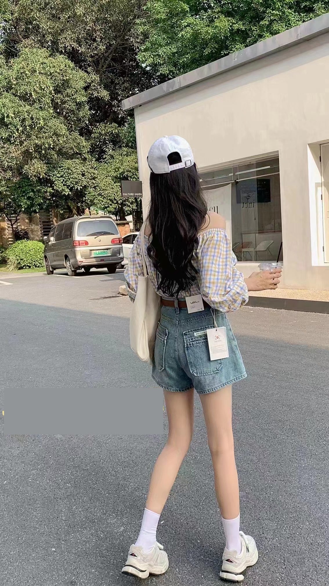 high-waisted, wide-legged A-shape denim shorts (4 colors option)