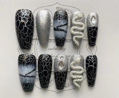 Minimalist Style Handcrafted Nail