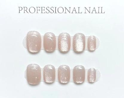 Monochrome Handcrafted Press-On Nail