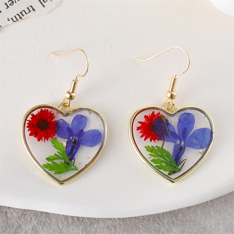 Fresh and Simple Preserved Flower Resin Daisy Earrings with Unique Irregular Geometric Heart Pendant