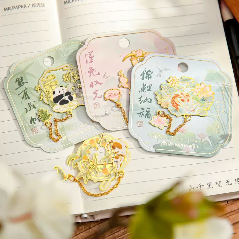 Elegant Chinese Enamel Metal Bookmark – Golden Chain Series (Panda / Rabbit / Koi / Fox)