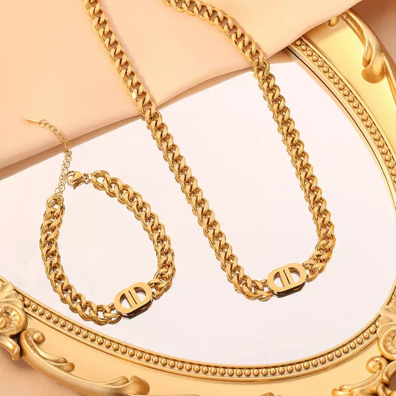 18K Gold-Plated Double D Titanium Steel Cuban Chain Set – Hip-Hop Style Necklace & Bracelet for Men & Women (Non-Tarnish)