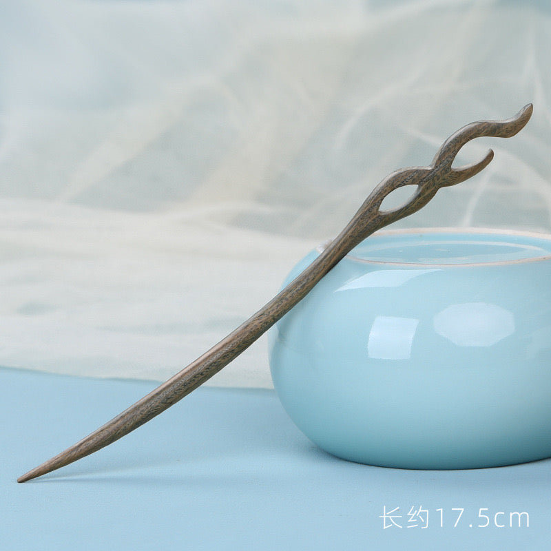 Green Sandalwood Hair Stick – Minimalist Classical Chinese Hairpin | 17.5–18c