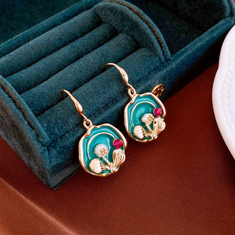Green Oil Drop Pearl Crystal Earrings (Real-Gold Plating)