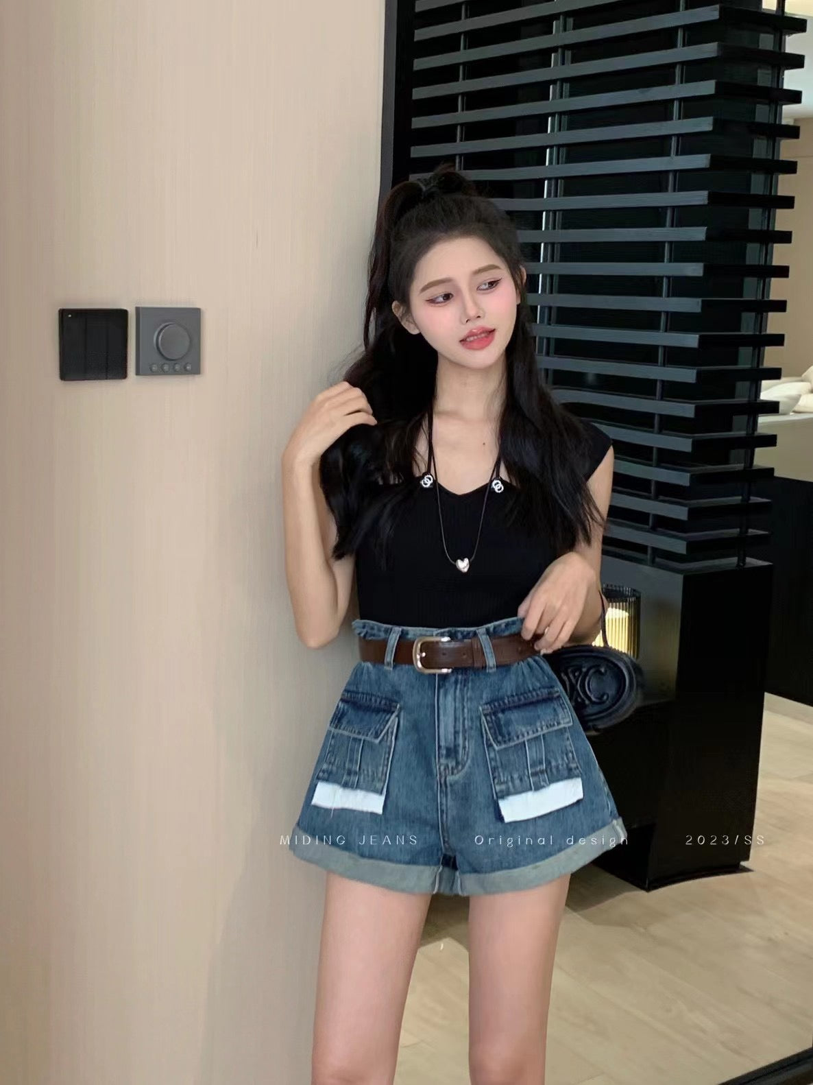 Rolled Hem Color-blocked Pocket High-Waisted Denim Shorts (3 Colors optional)