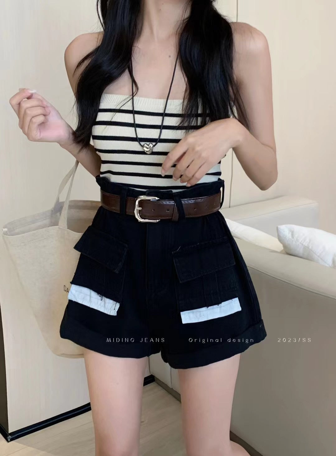 Rolled Hem Color-blocked Pocket High-Waisted Denim Shorts (3 Colors optional)