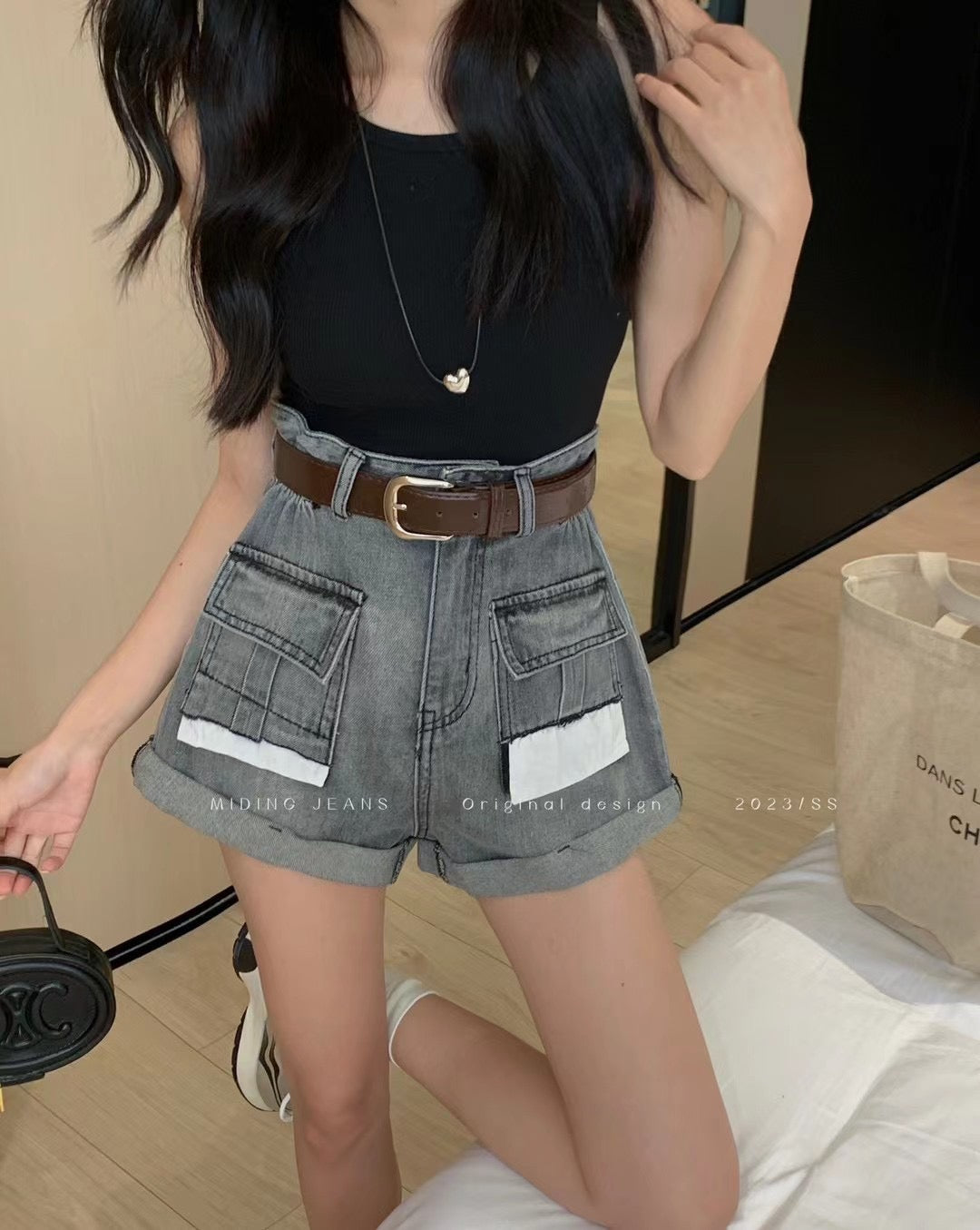 Rolled Hem Color-blocked Pocket High-Waisted Denim Shorts (3 Colors optional)