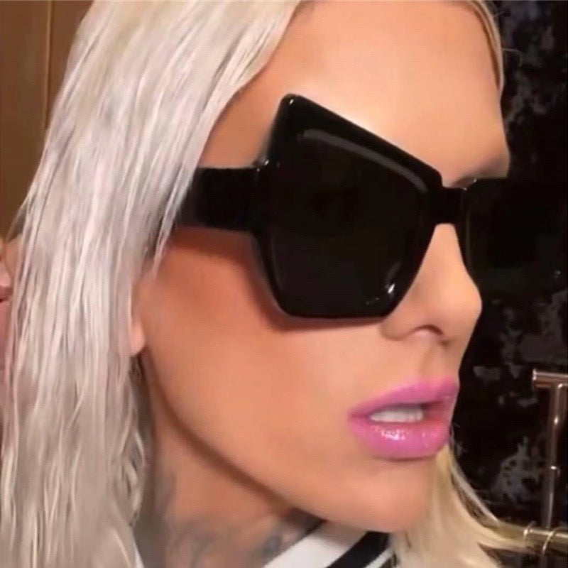 Statement Eyebrow Edge Sunglasses – Irregular Cat-Eye Design | Trendy & Bold