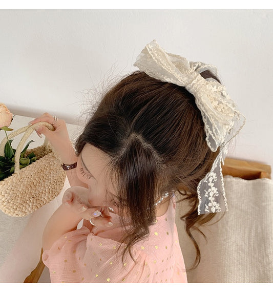 Oversized Lace Bow Hair Clip – Elegant French-Style Ribbon Hair Accessory